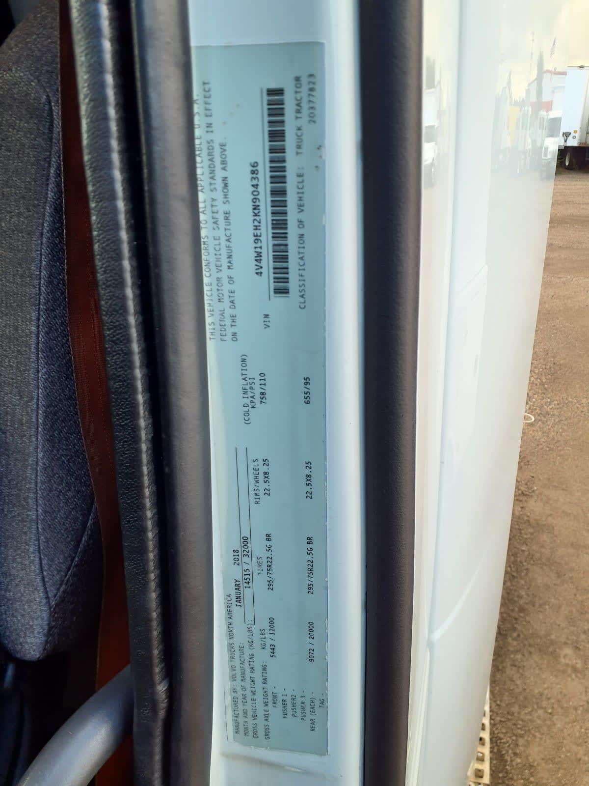 2019 Volvo VNR42T 300 222815