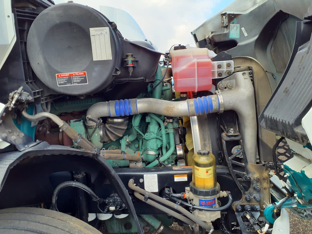 2019 Volvo VNR42T 300 222815