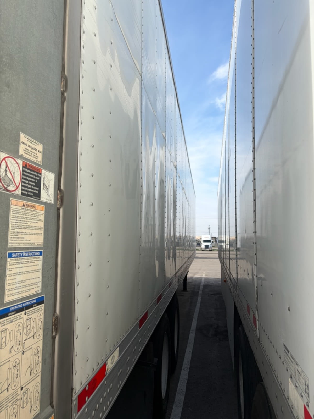 2018 Utility Trailers VS2RA 48/162/102 222838