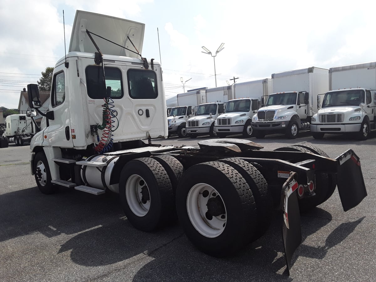 2018 Freightliner/Mercedes CASCADIA 125 222857