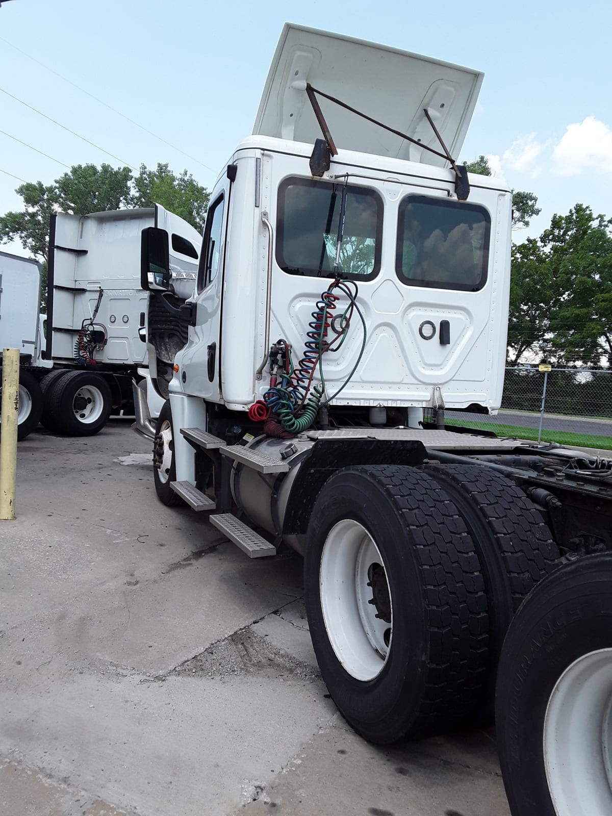 2018 Freightliner/Mercedes CASCADIA 125 222863