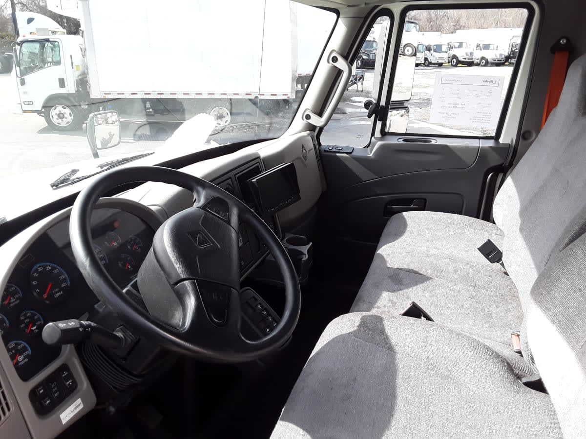 2019 International 4300 - image 7