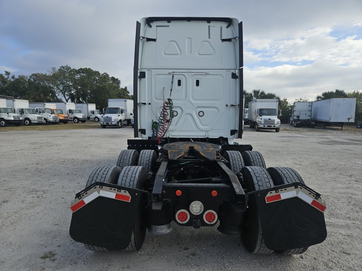 2018 Freightliner/Mercedes CASCADIA 125 222973