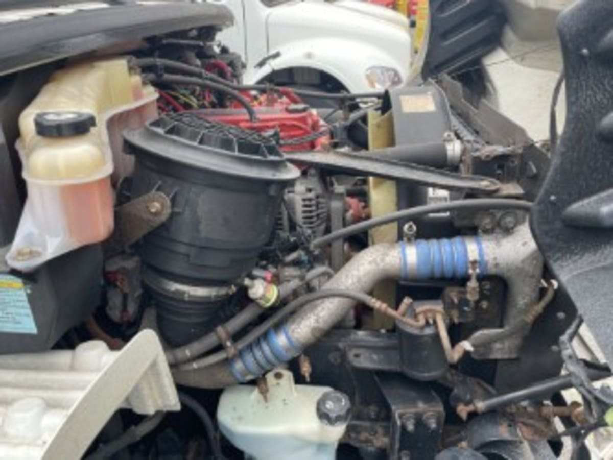 2018 Freightliner M2 106 223009