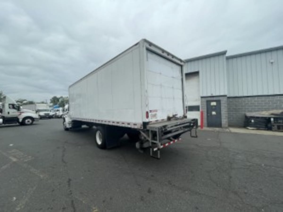 2018 Freightliner M2 106 223009