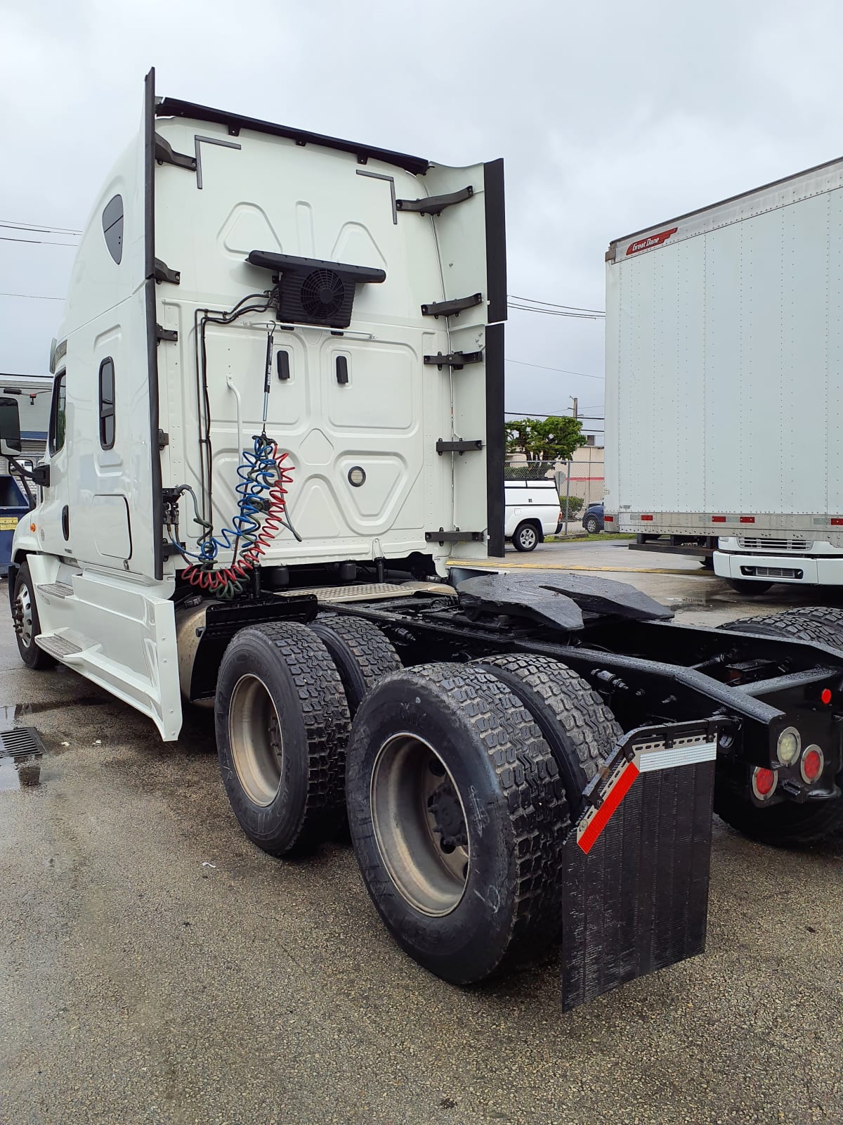 2018 Freightliner/Mercedes CASCADIA 125 223101