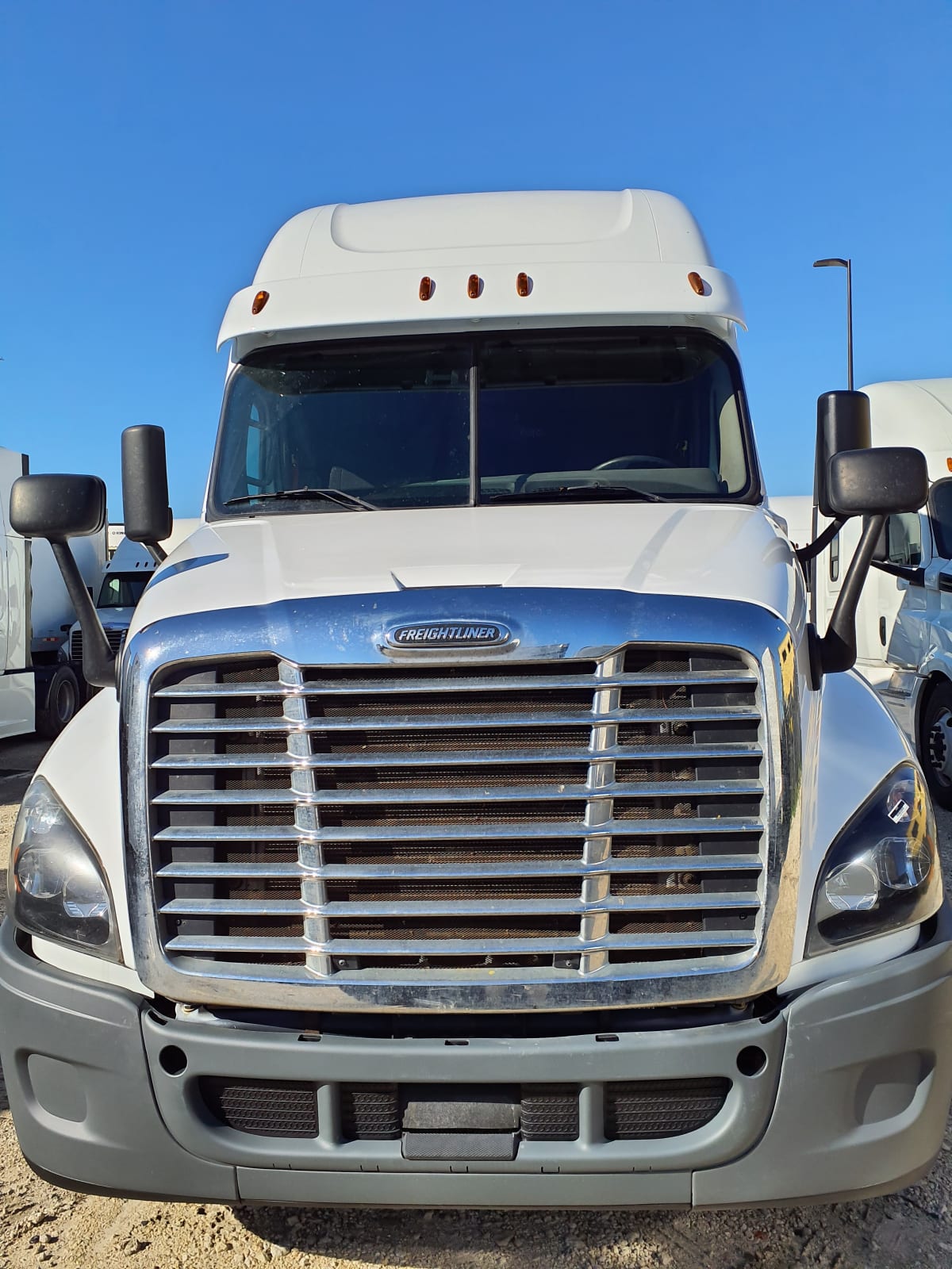 2018 Freightliner/Mercedes CASCADIA 125 223102