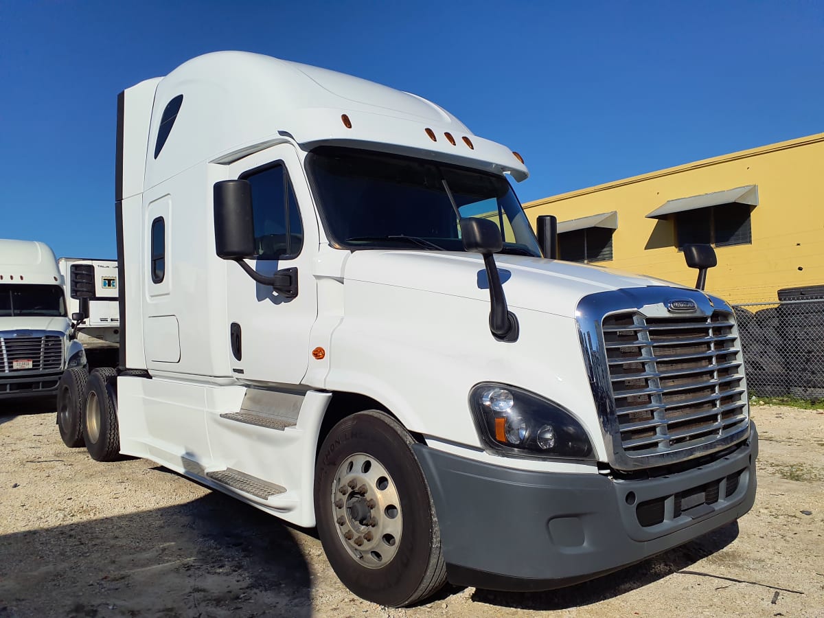 2018 Freightliner/Mercedes CASCADIA 125 223102