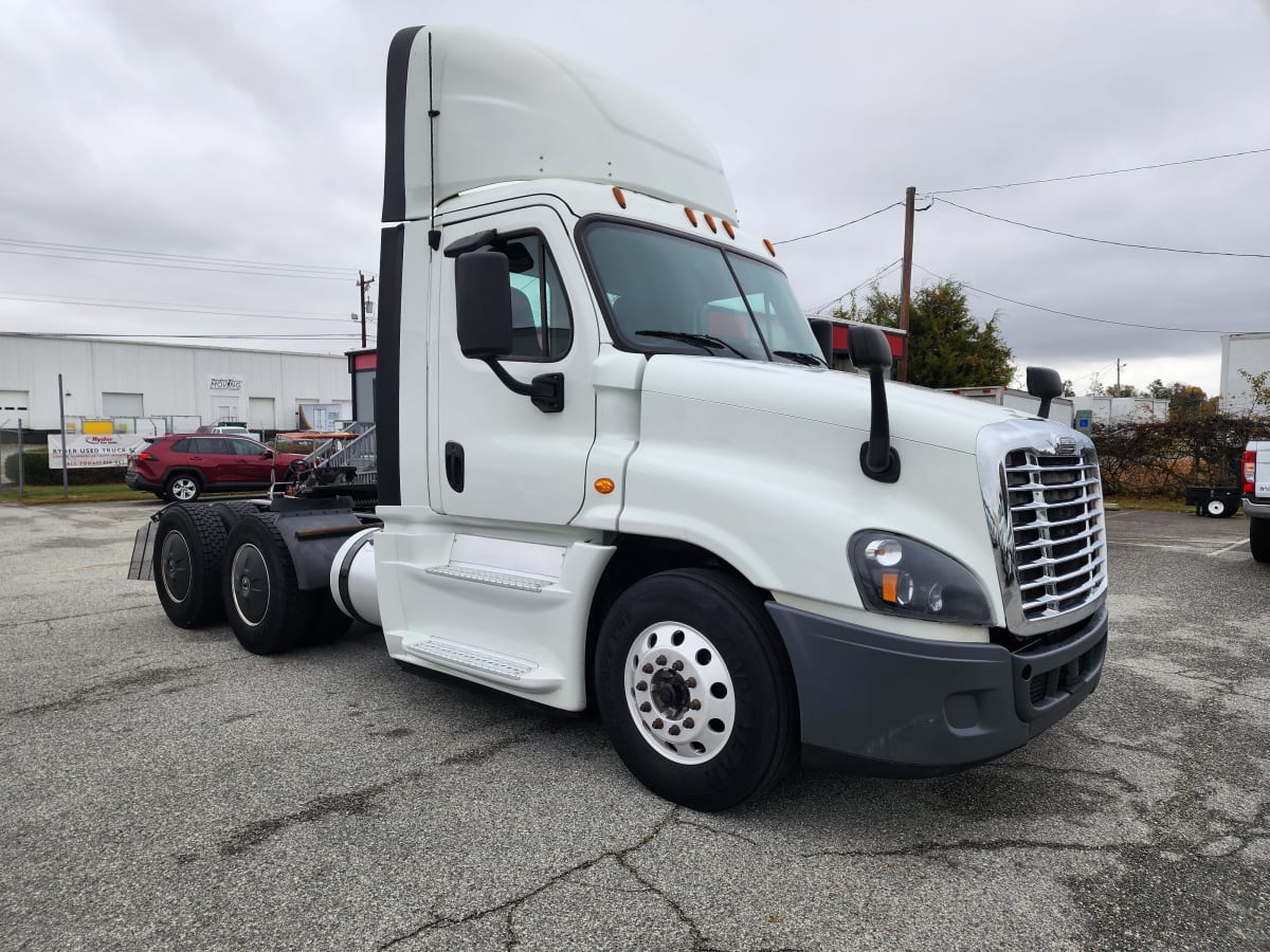 2018 Freightliner/Mercedes CASCADIA 125 223115