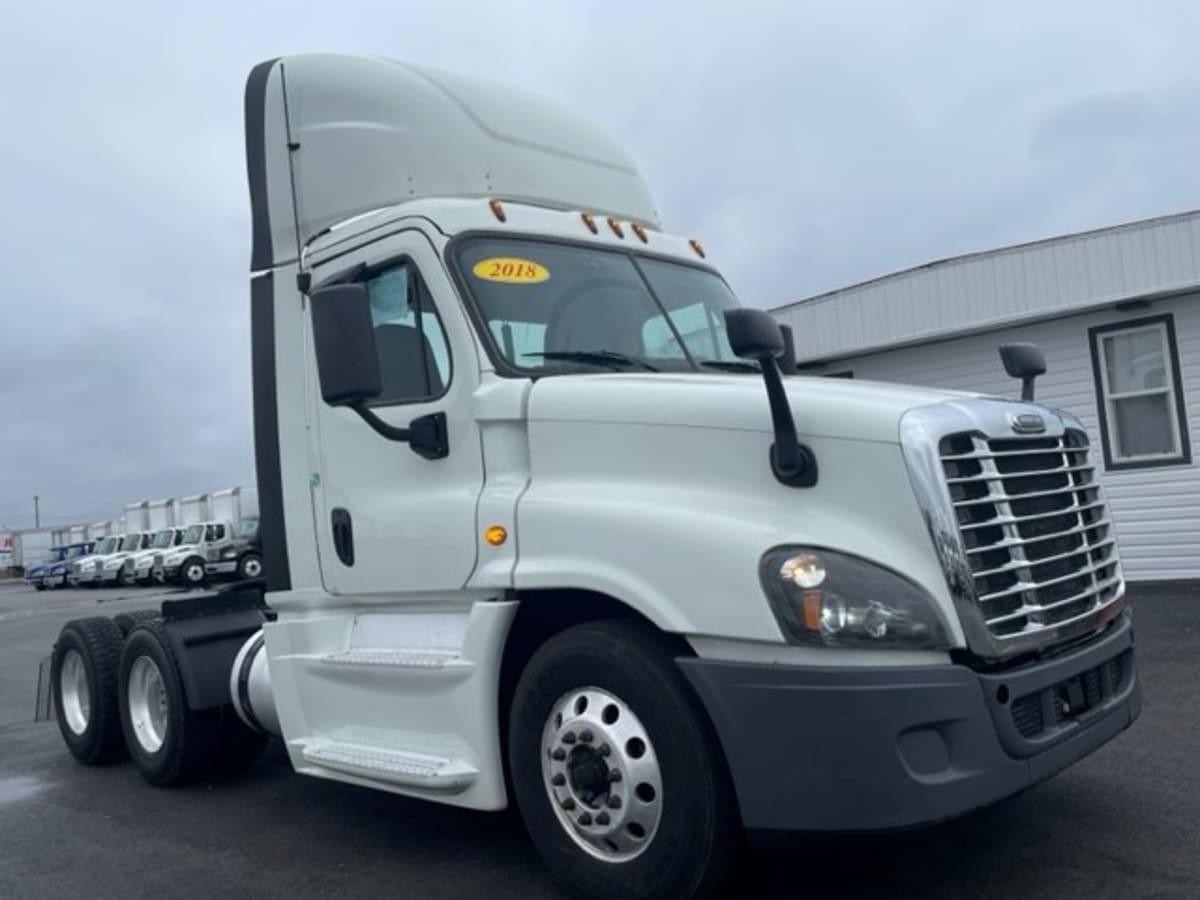 2018 Freightliner/Mercedes CASCADIA 125 223116