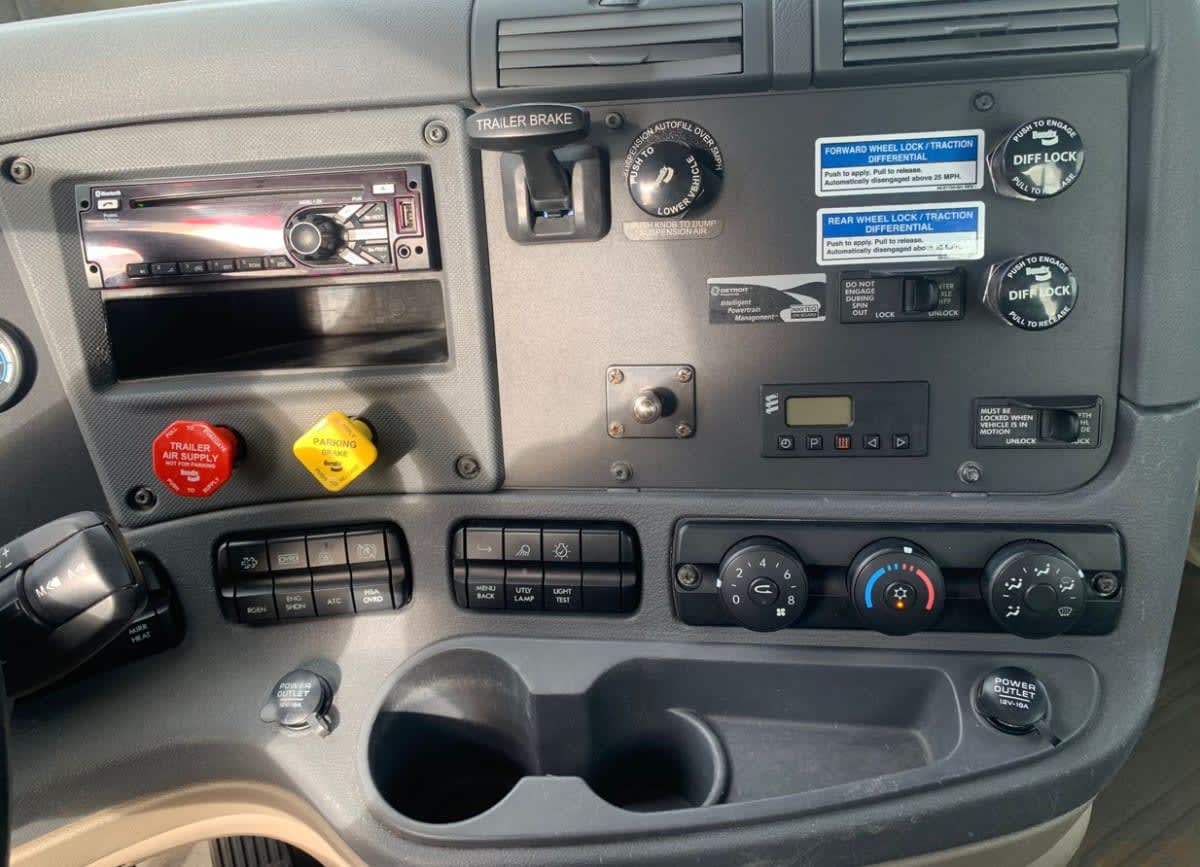 2018 Freightliner/Mercedes CASCADIA 125 223130