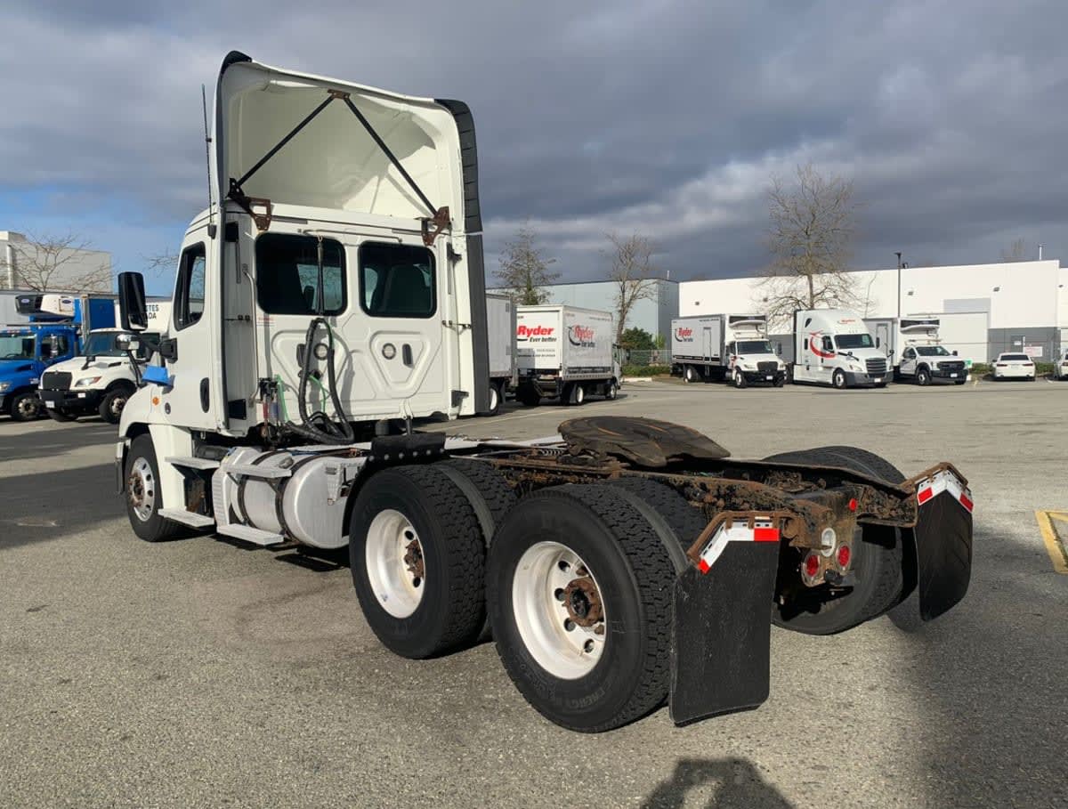 2018 Freightliner/Mercedes CASCADIA 125 223130
