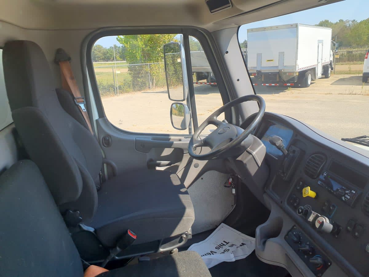 2018 Freightliner/Mercedes M2 106 223186