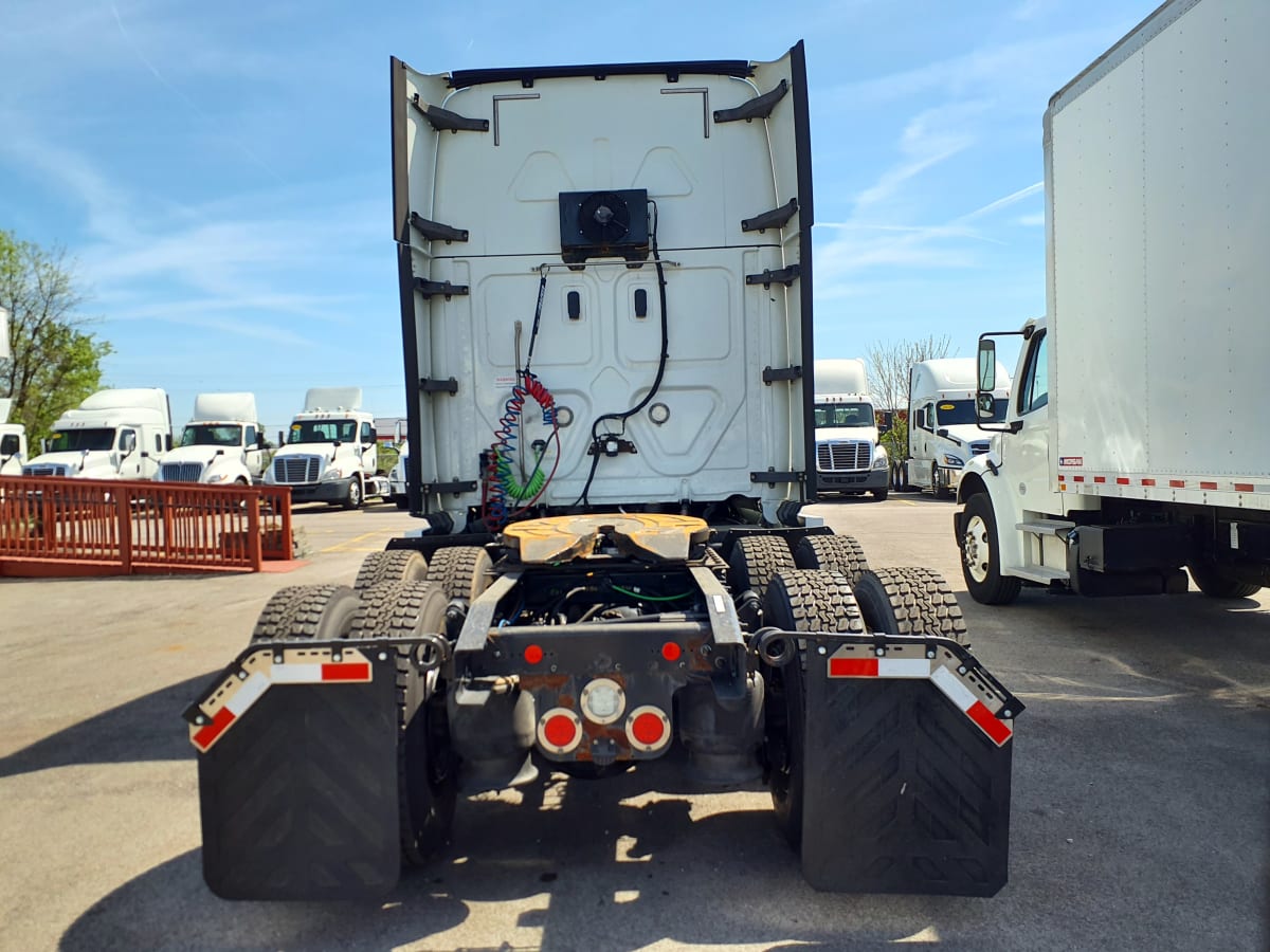 2018 Freightliner/Mercedes CASCADIA 125 223200