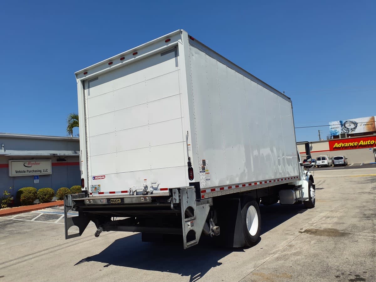 2018 Freightliner/Mercedes M2 106 223212
