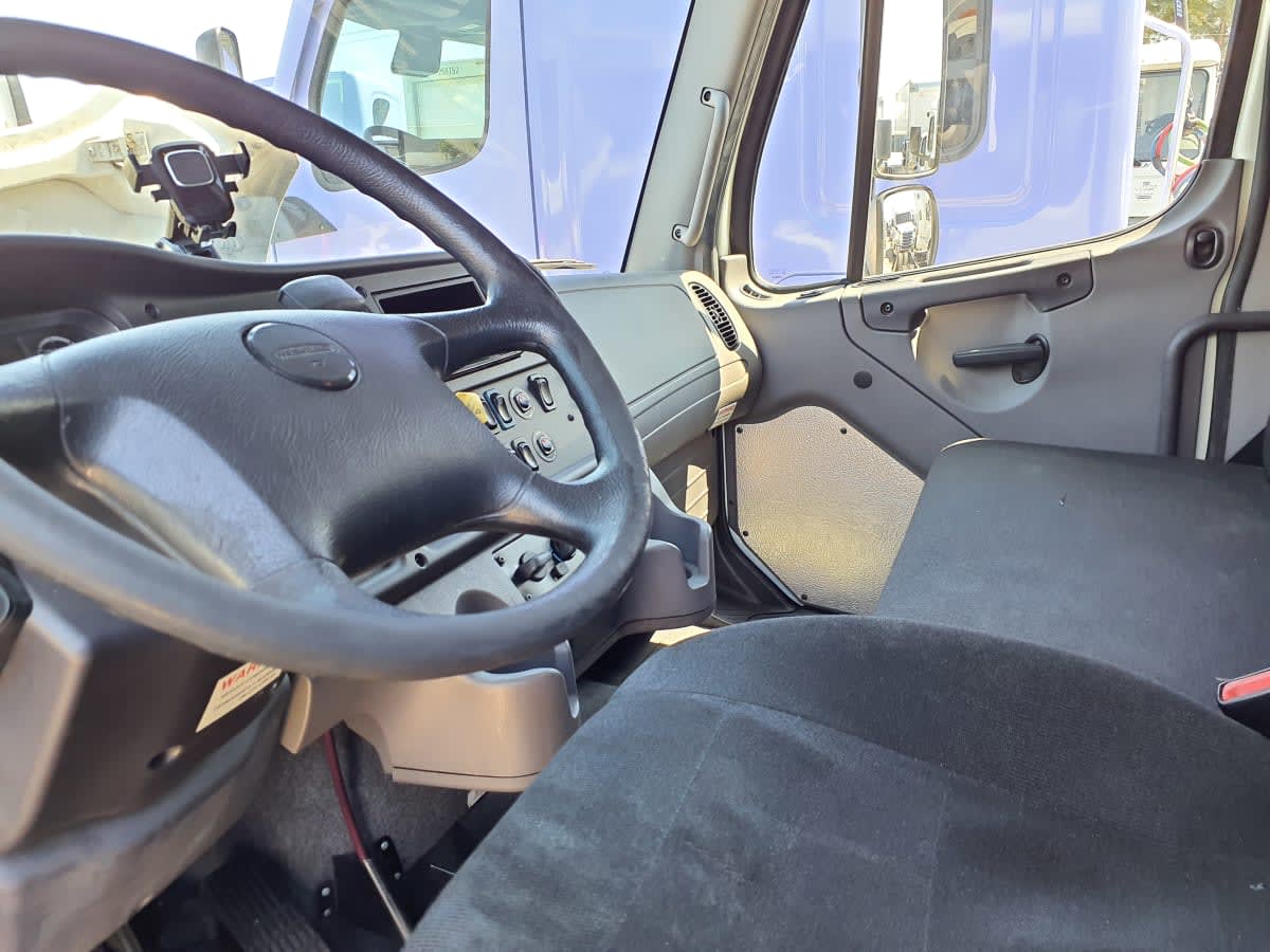 2018 Freightliner/Mercedes M2 106 223212