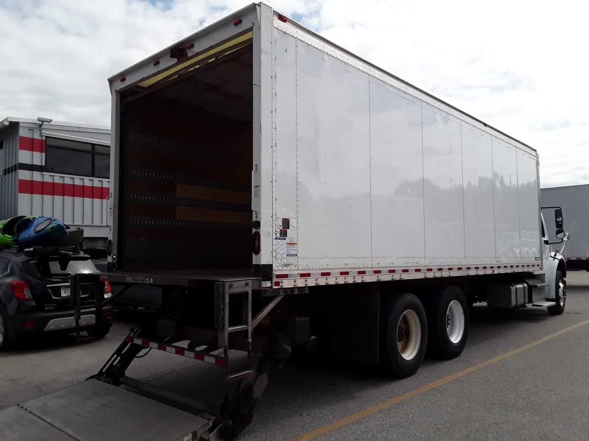 2018 Freightliner M2 106 223250