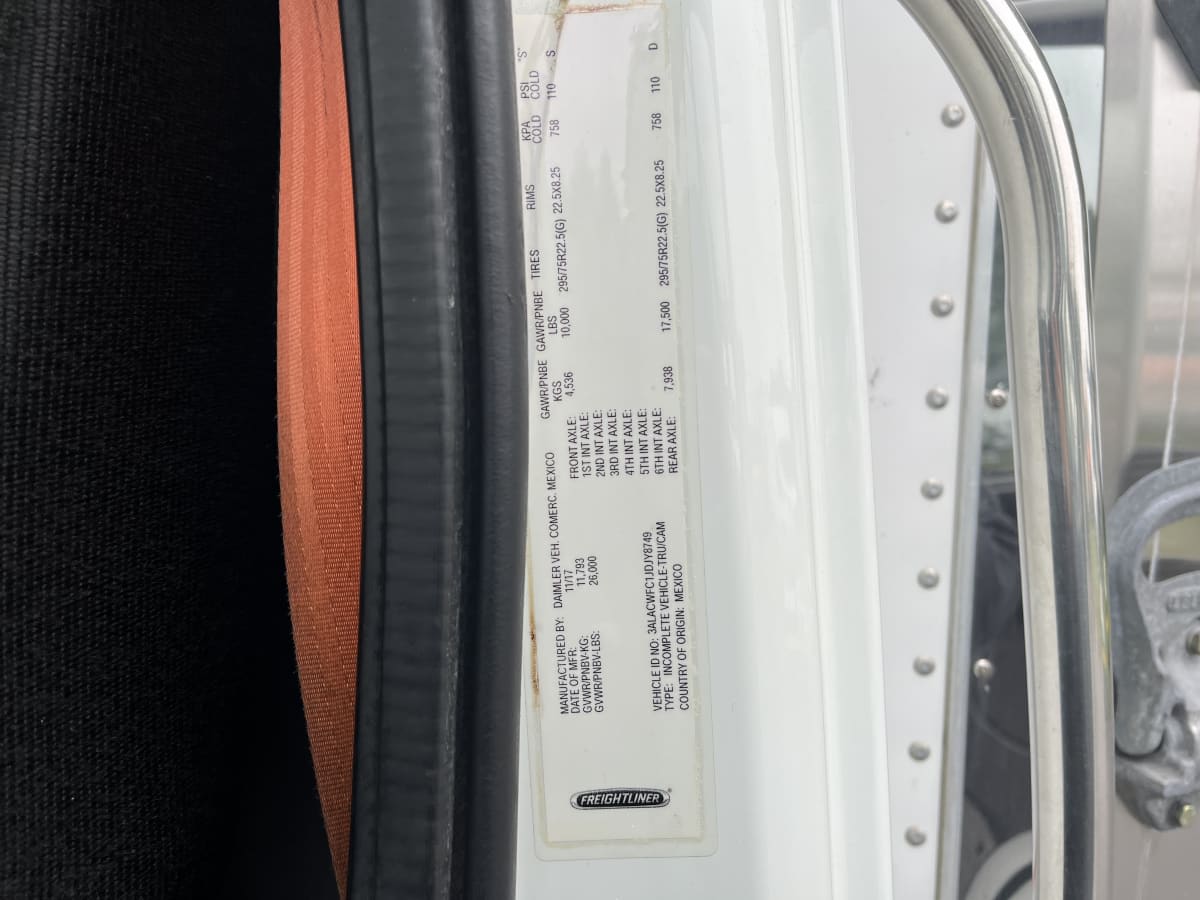 2018 Freightliner M2 106 223263