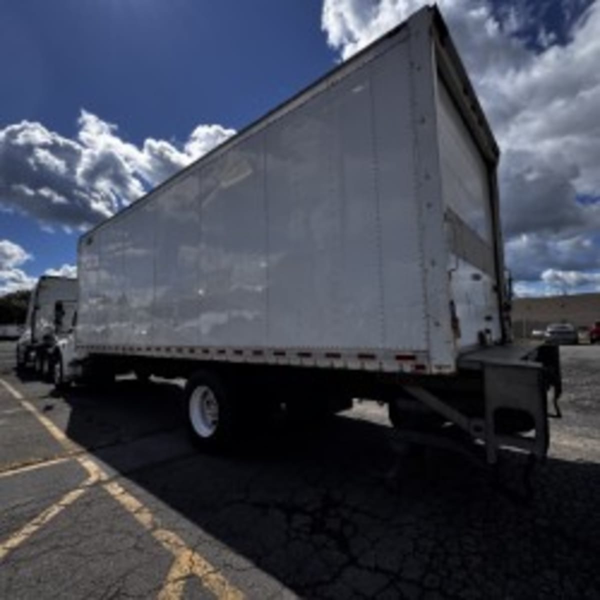 2018 Freightliner M2 106 223326