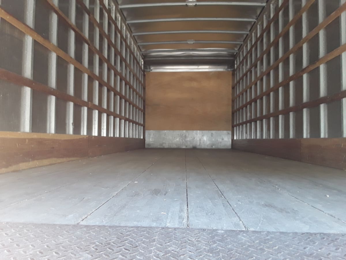 2018 Freightliner M2 106 223327