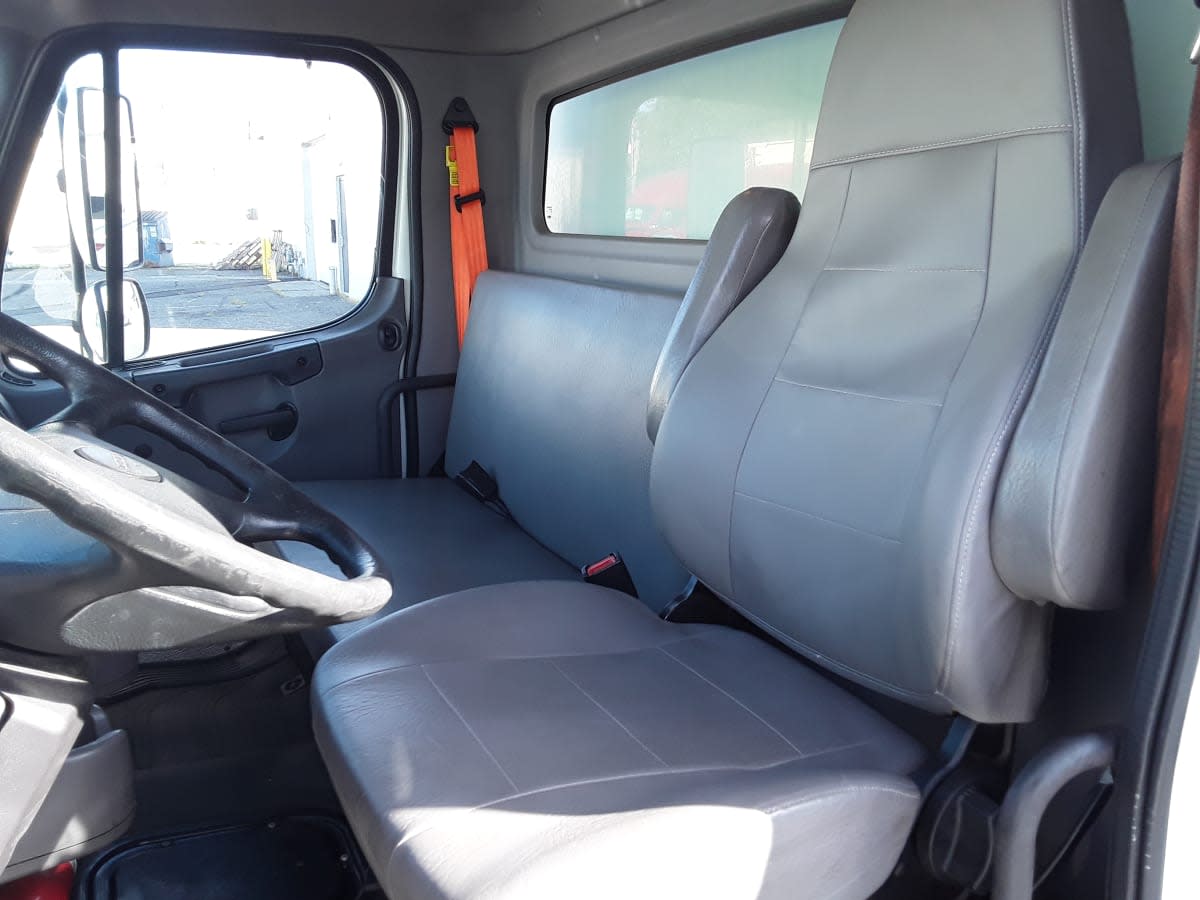 2020 Freightliner/Mercedes M2 106 223366