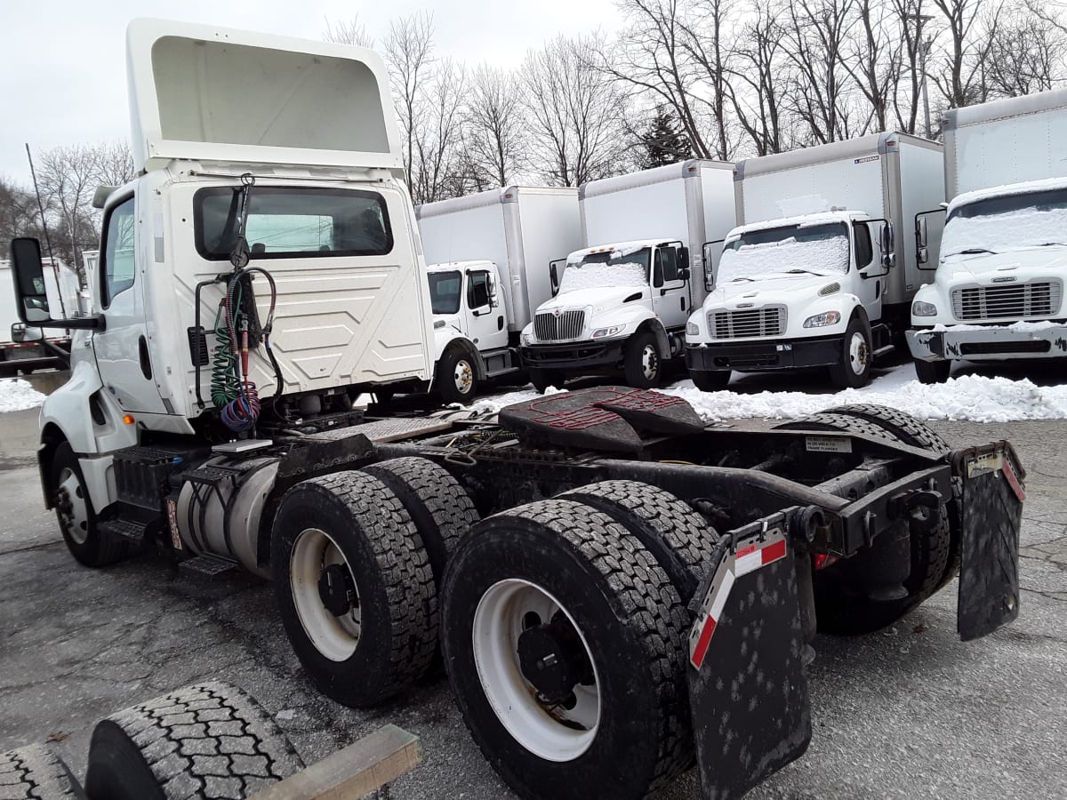 2020 Navistar International LT625 DAYCAB T/A 223564