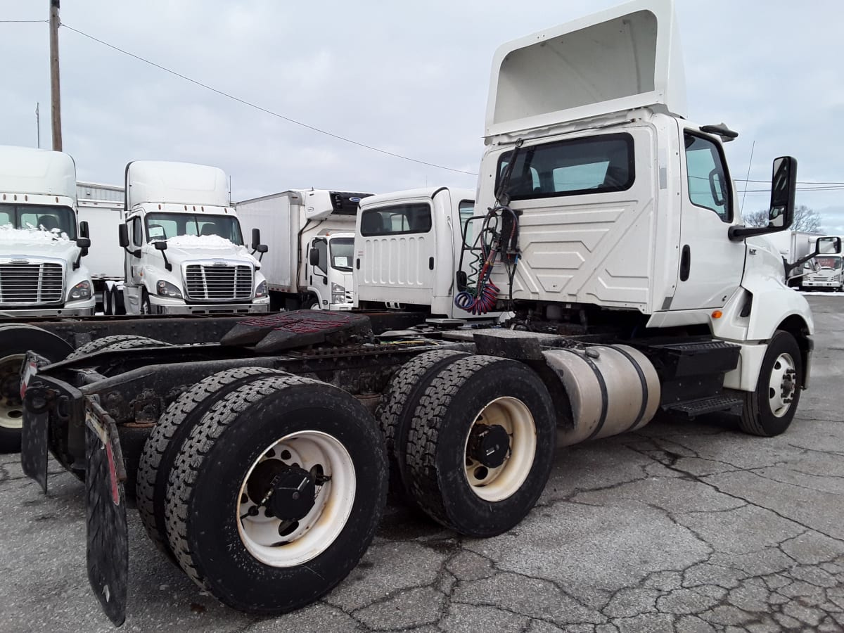 2020 Navistar International LT625 DAYCAB T/A 223564