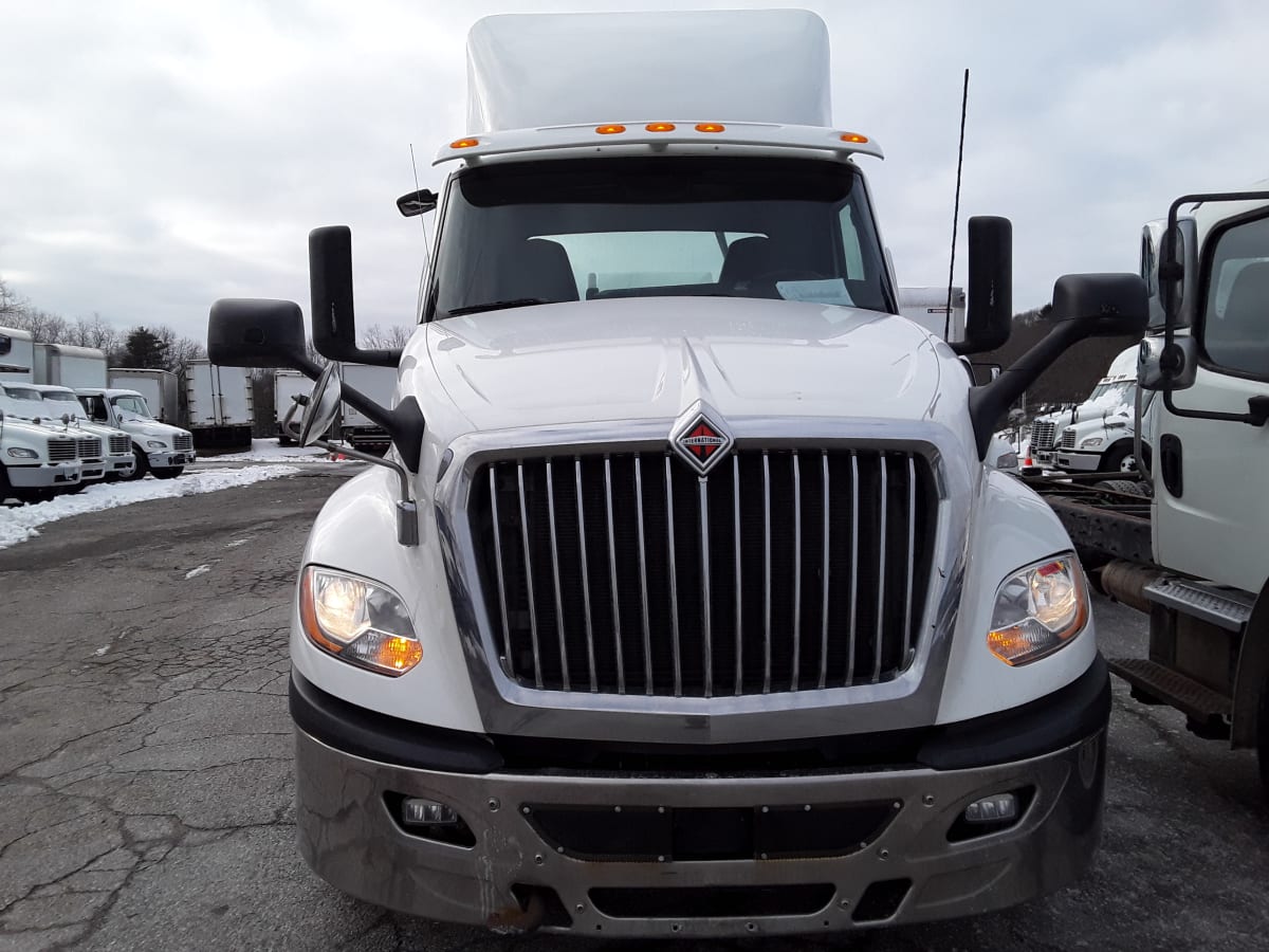 2020 Navistar International LT625 DAYCAB T/A 223564