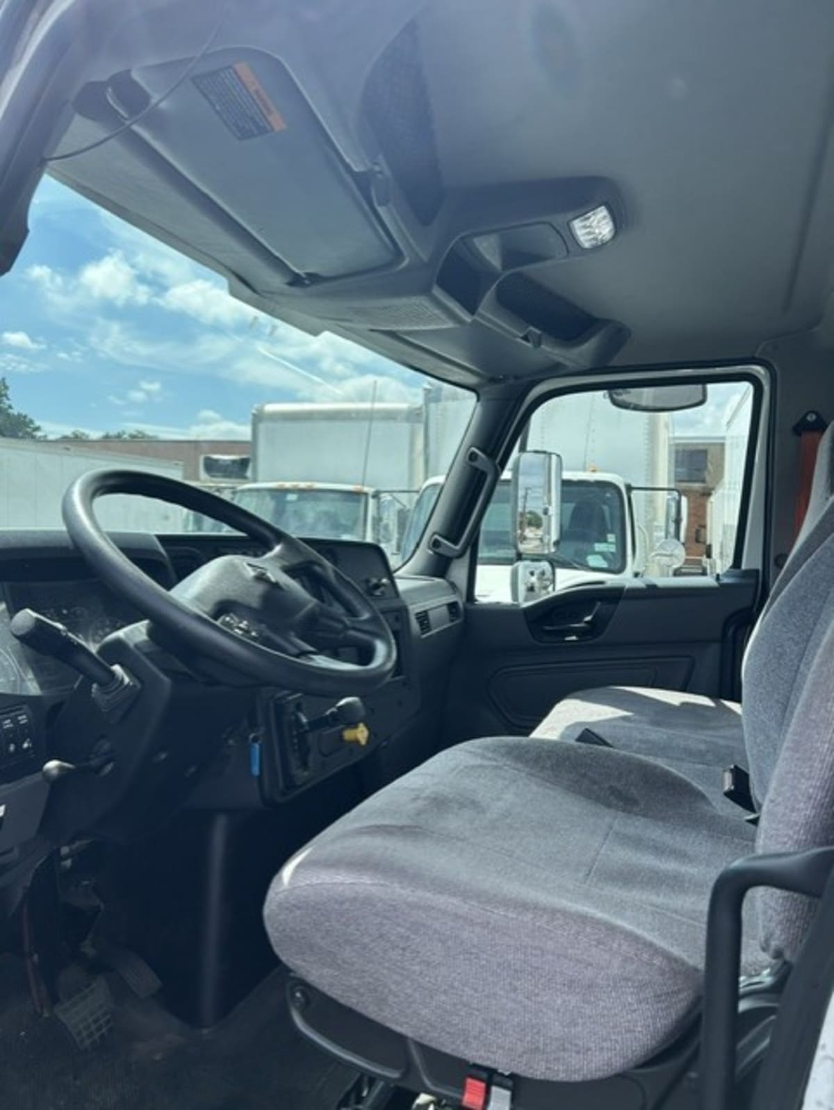 2020 International MV in Farmingdale, NY — photo 7