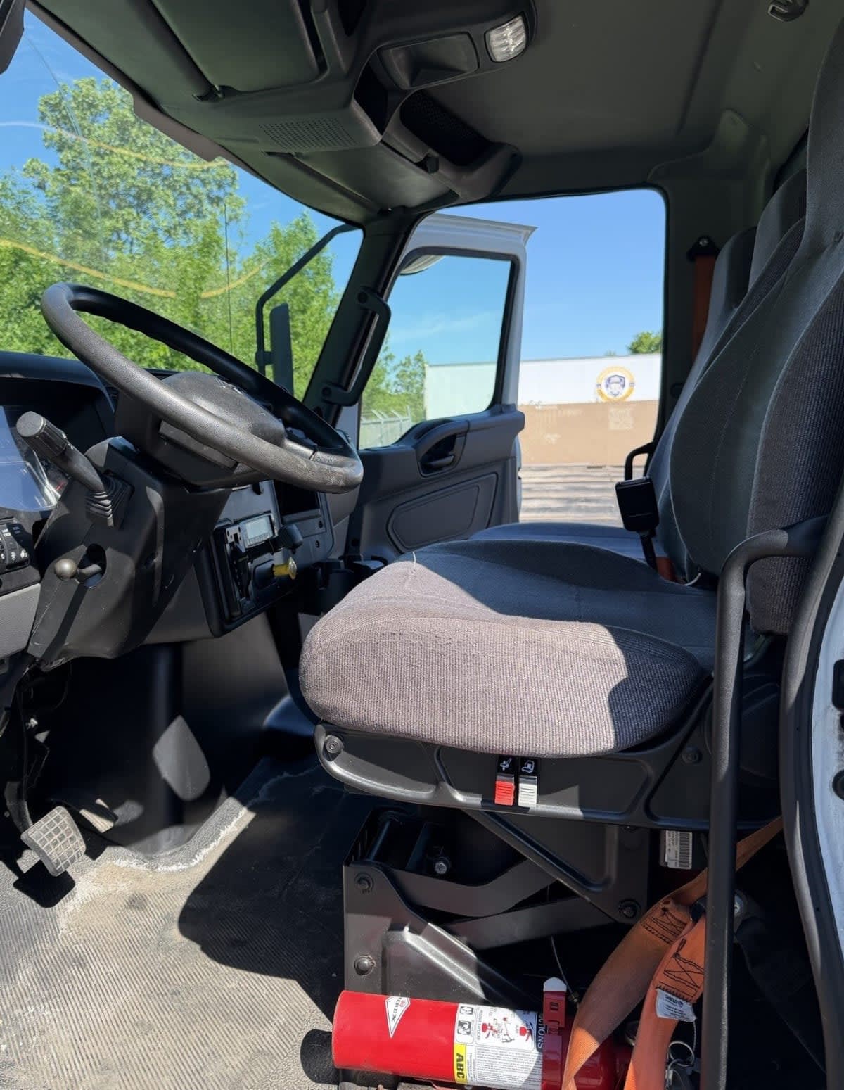 2020 International MV in Oak Creek, WI — photo 8