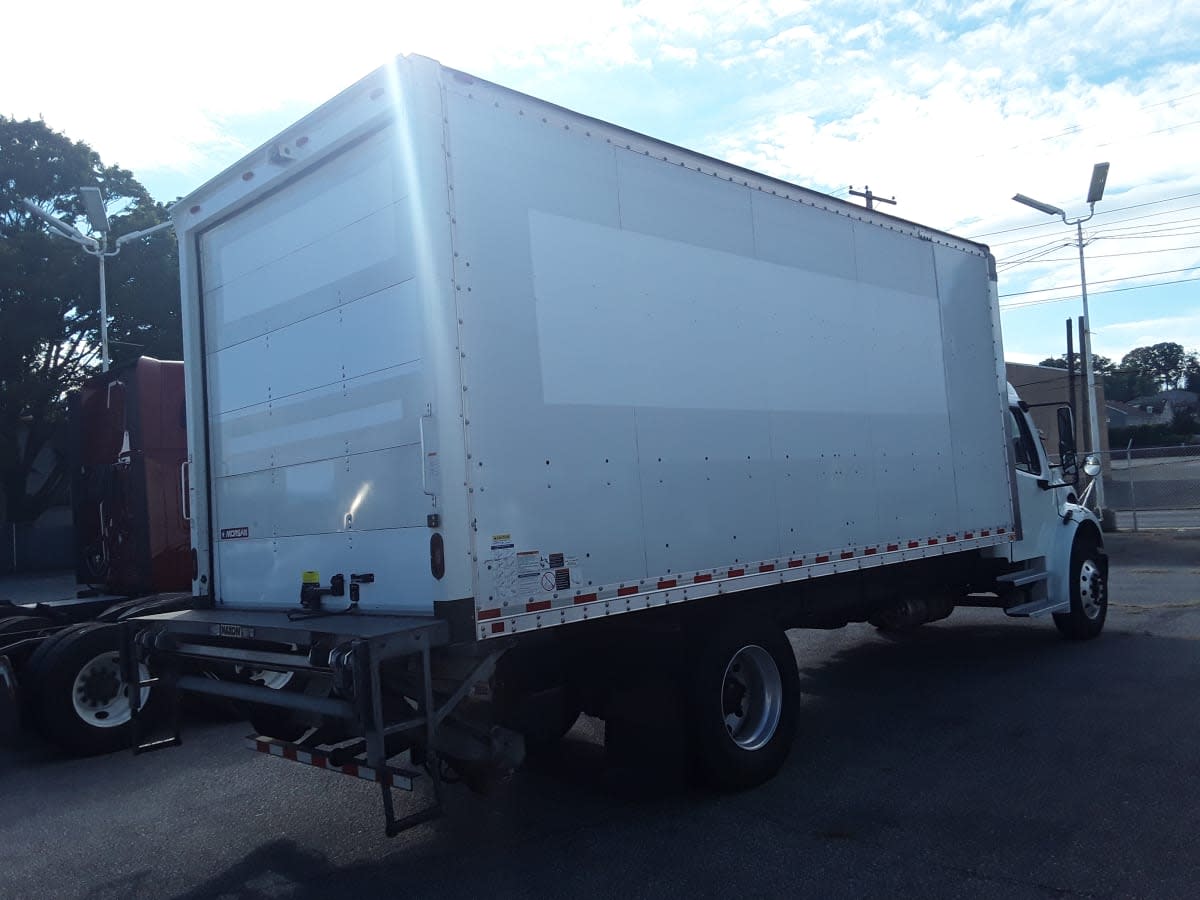 2020 Freightliner/Mercedes M2 106 228103