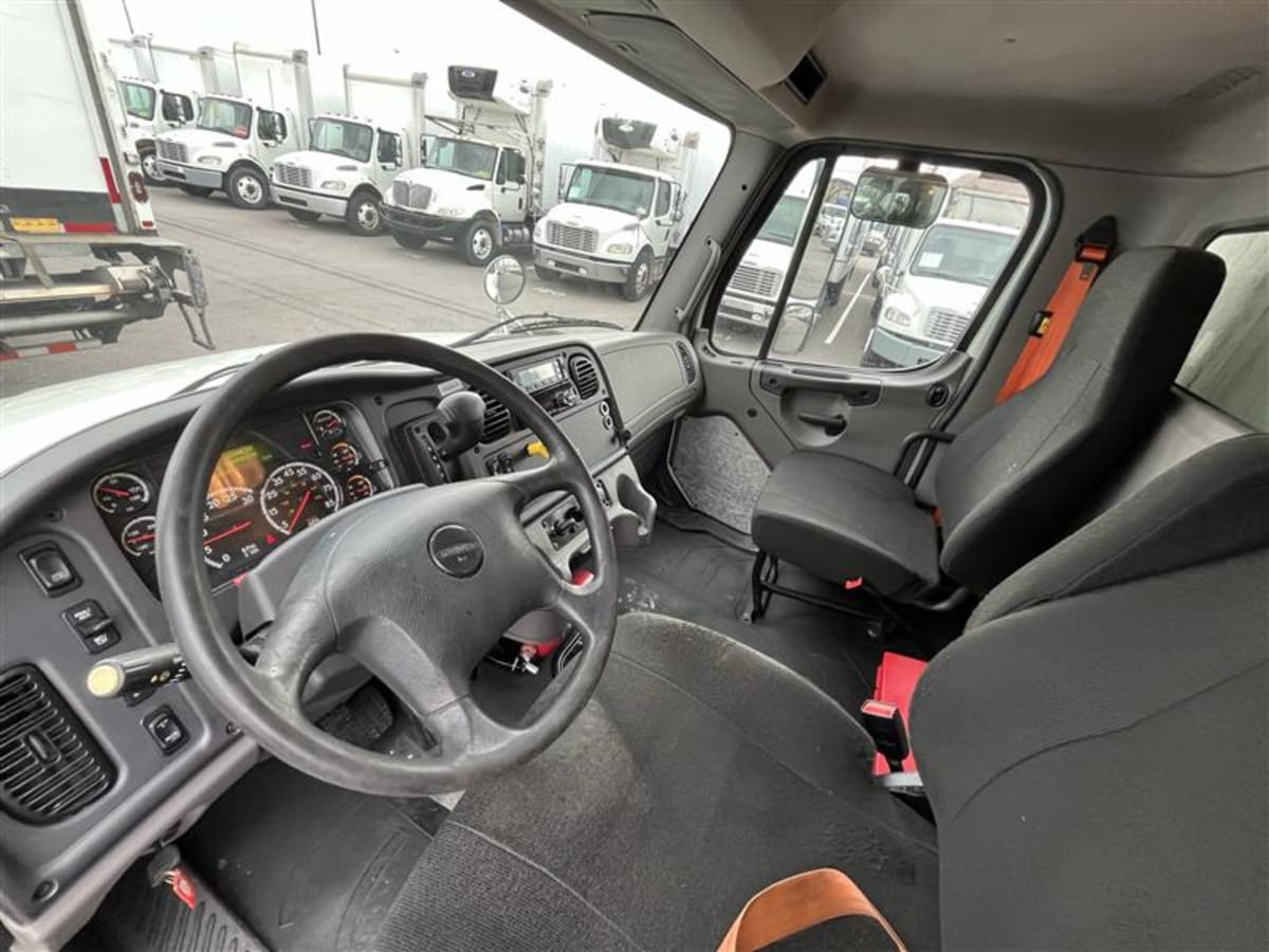 2020 Freightliner/Mercedes M2 106 228126