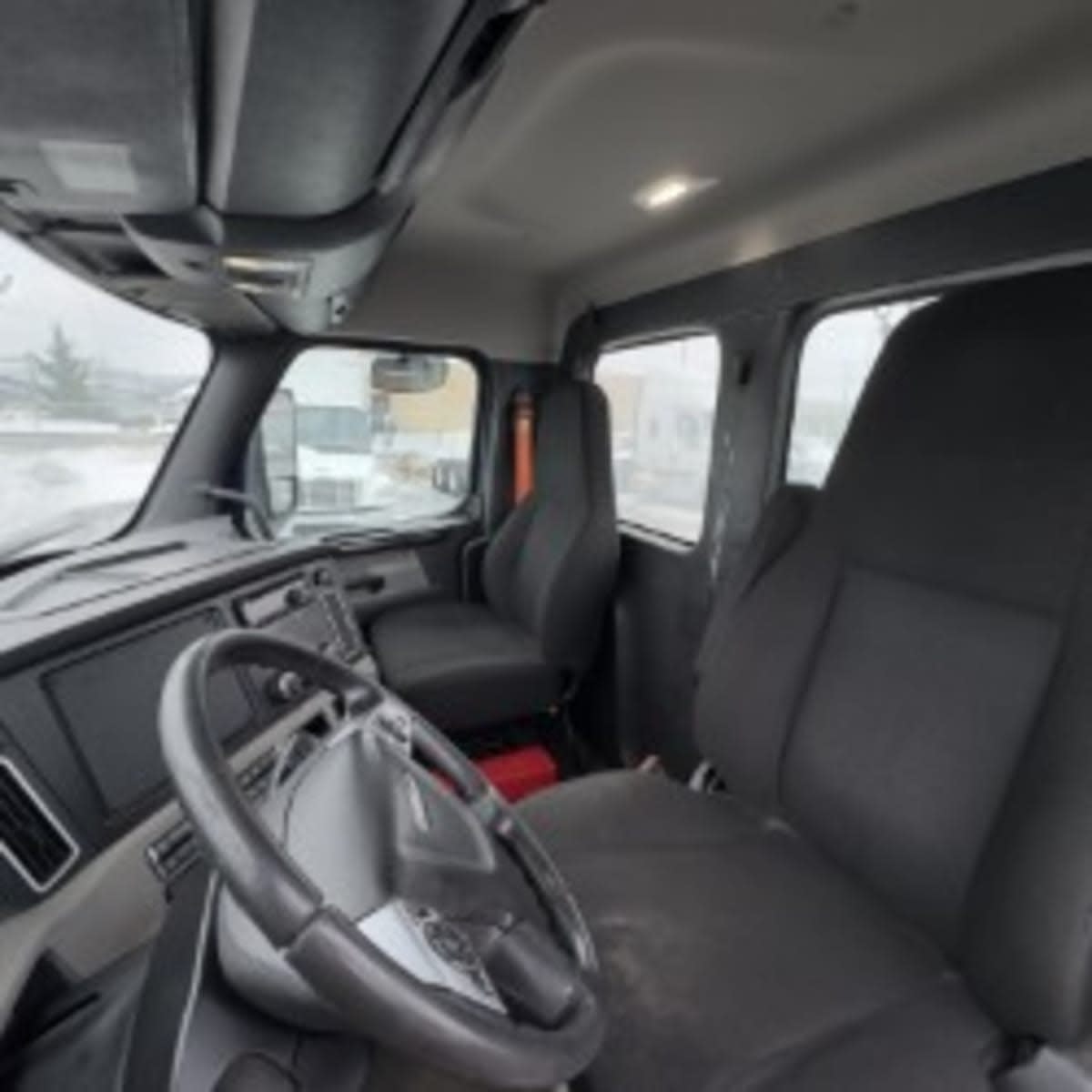 2020 Freightliner - image 7