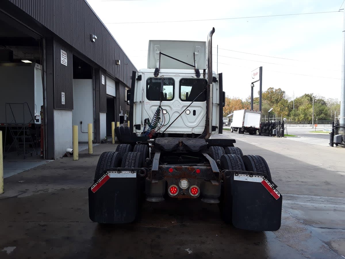 2020 Freightliner/Mercedes CASCADIA 125 228345