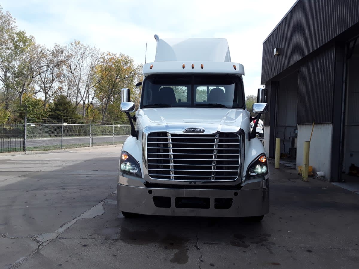 2020 Freightliner/Mercedes CASCADIA 125 228345