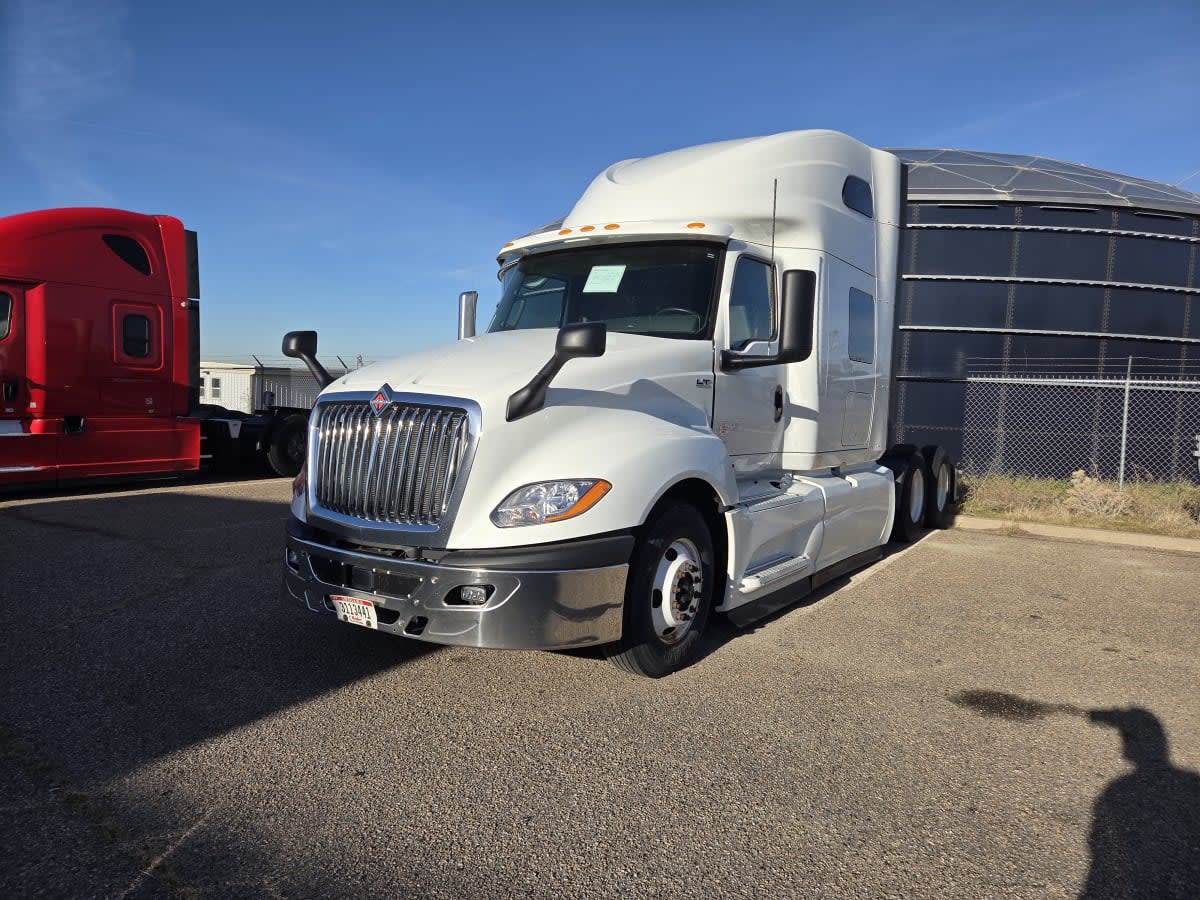 2020 International - image 2