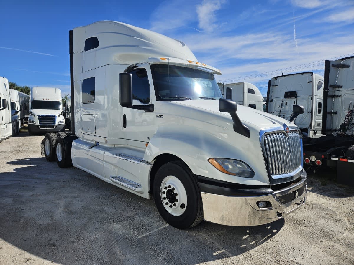 2020 Navistar International LT625 SLPR CAB 228446