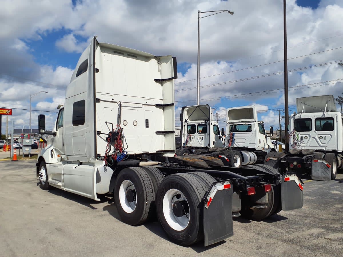 2020 International - image 6