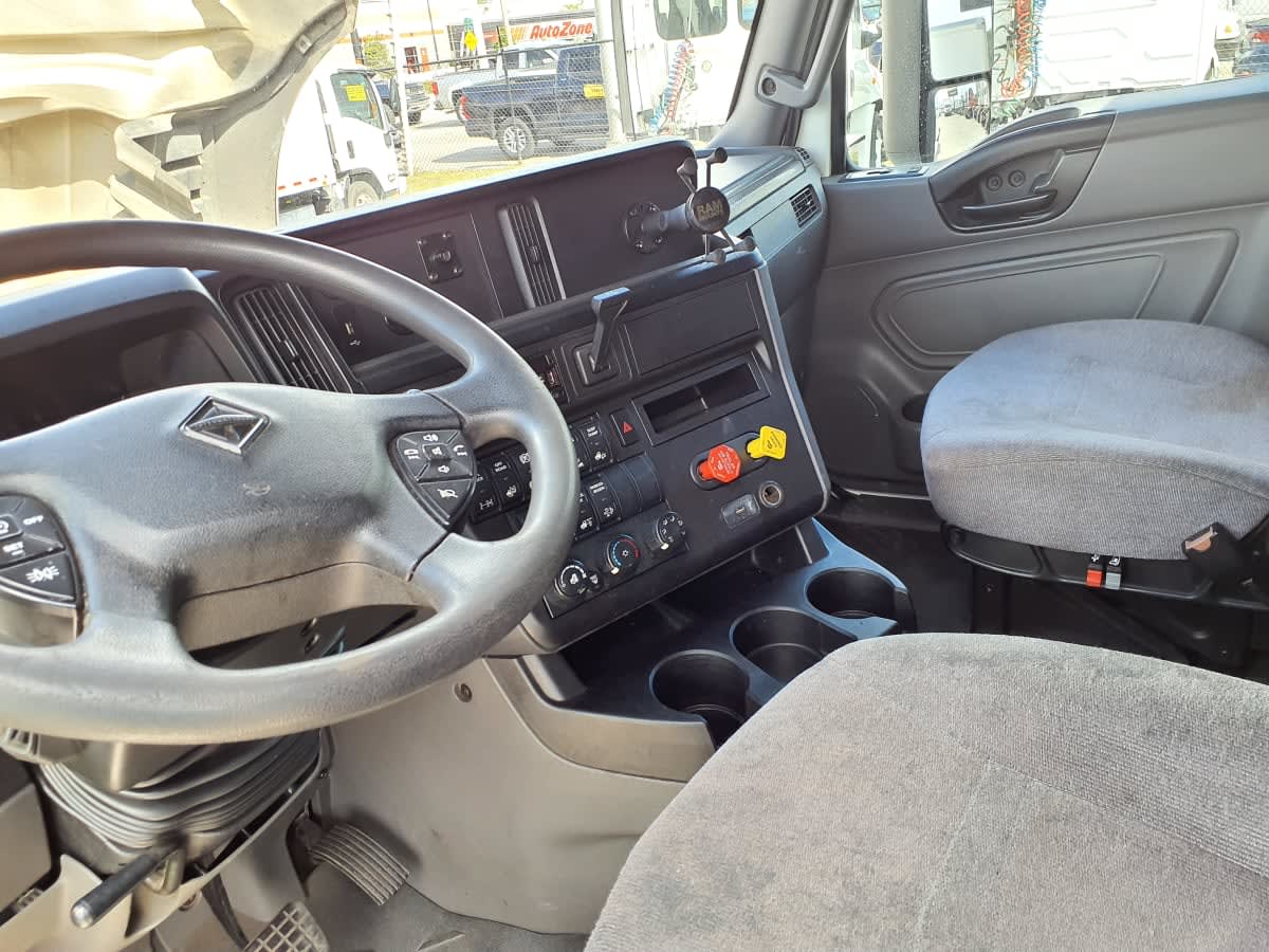 2020 International - image 7