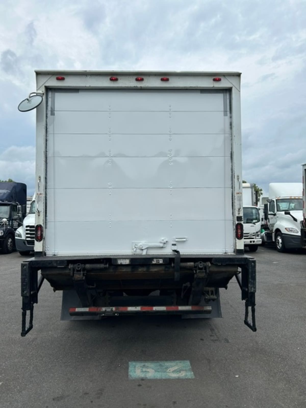 2020 Freightliner M2 106 in Farmingdale, NY — photo 5