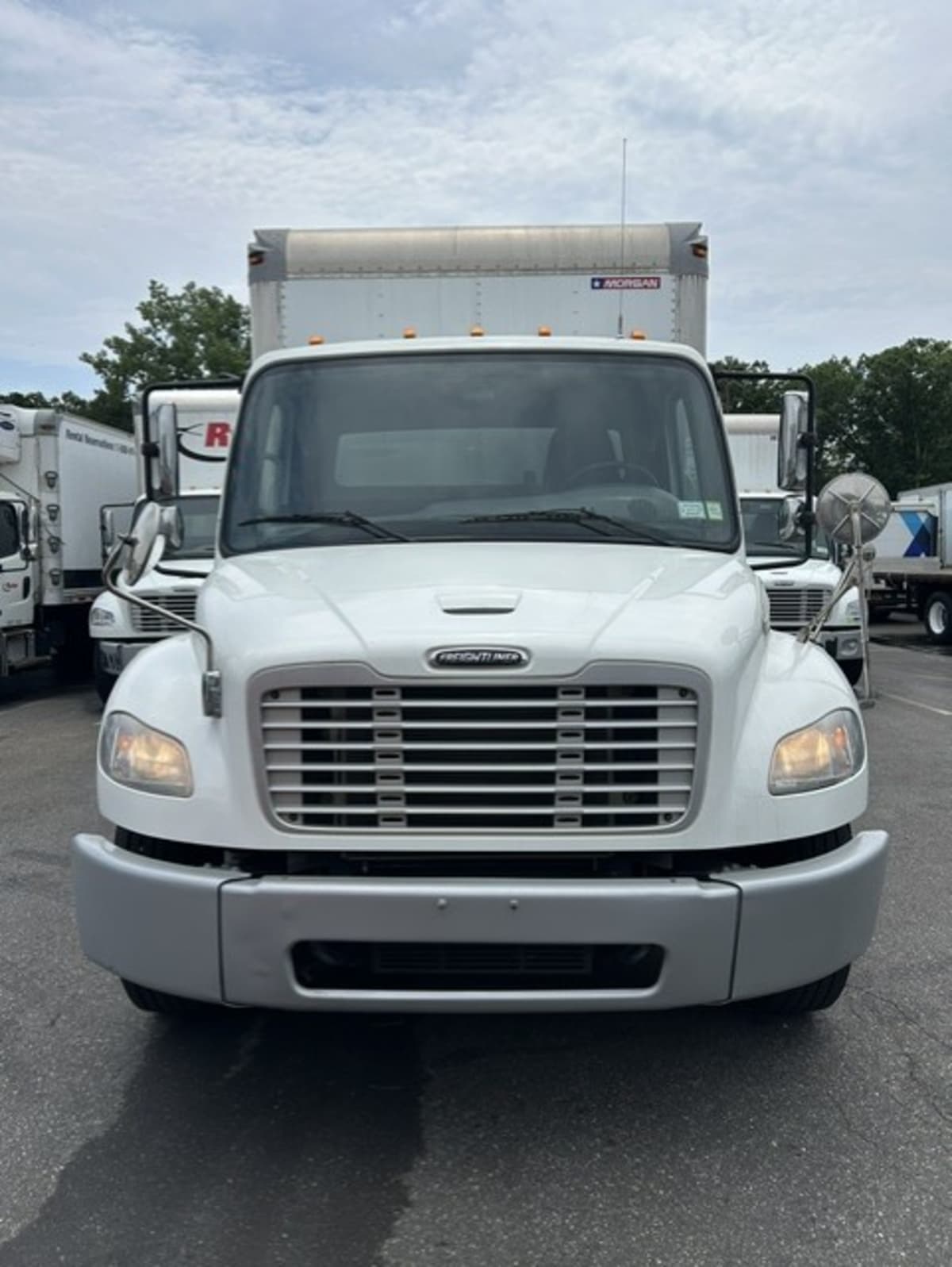 2020 Freightliner M2 106 in Farmingdale, NY — photo 2