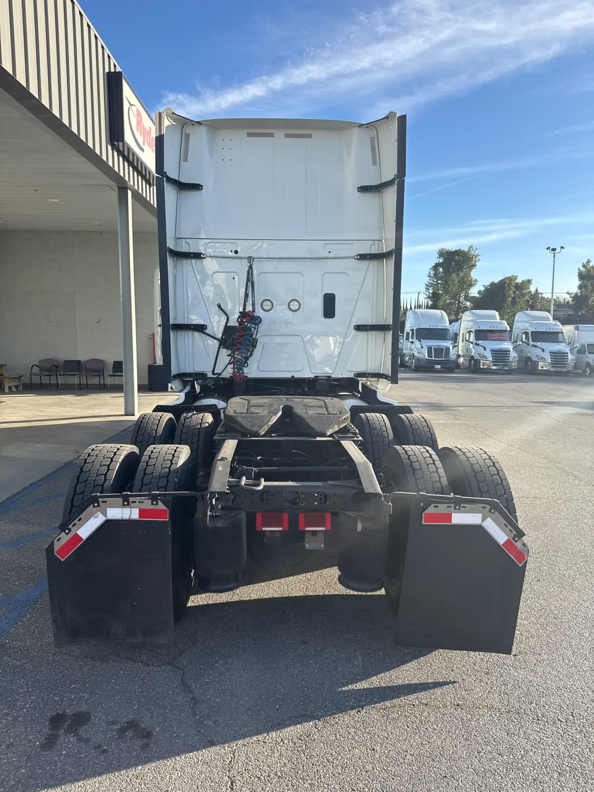 2020 International - image 5