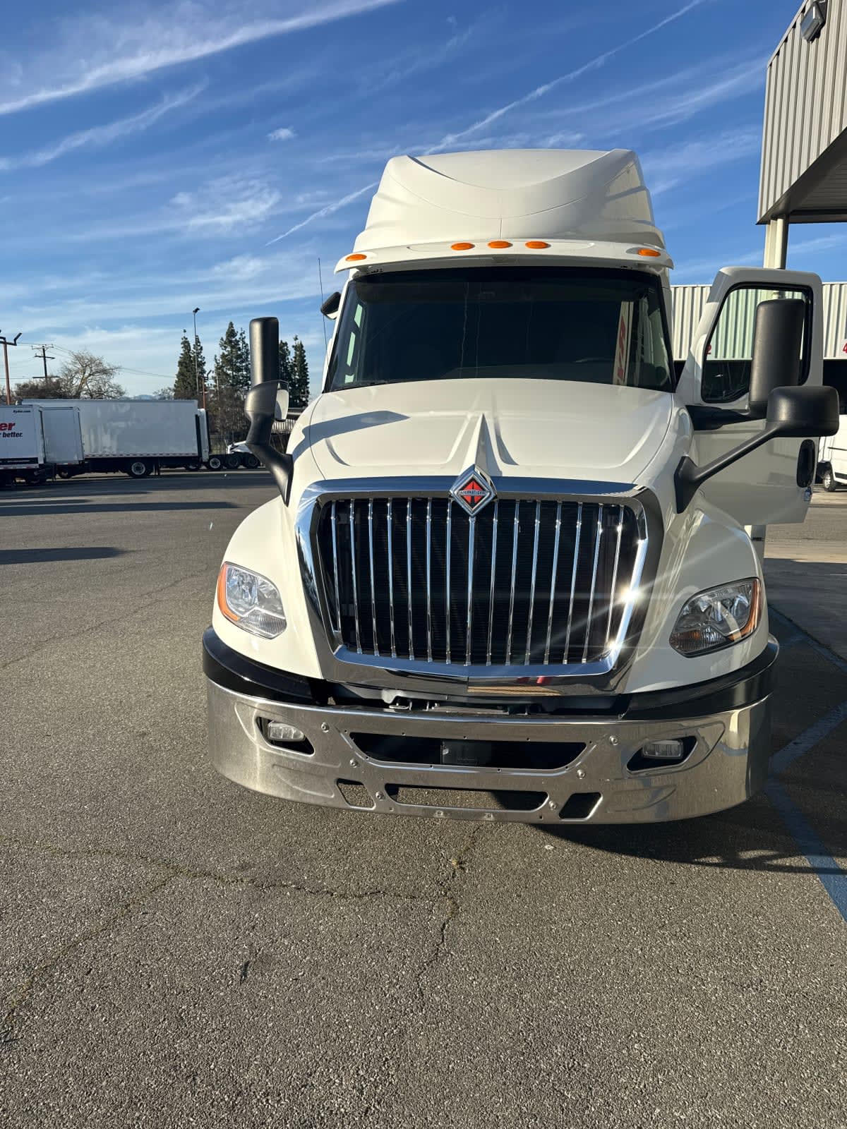 2020 International - image 2