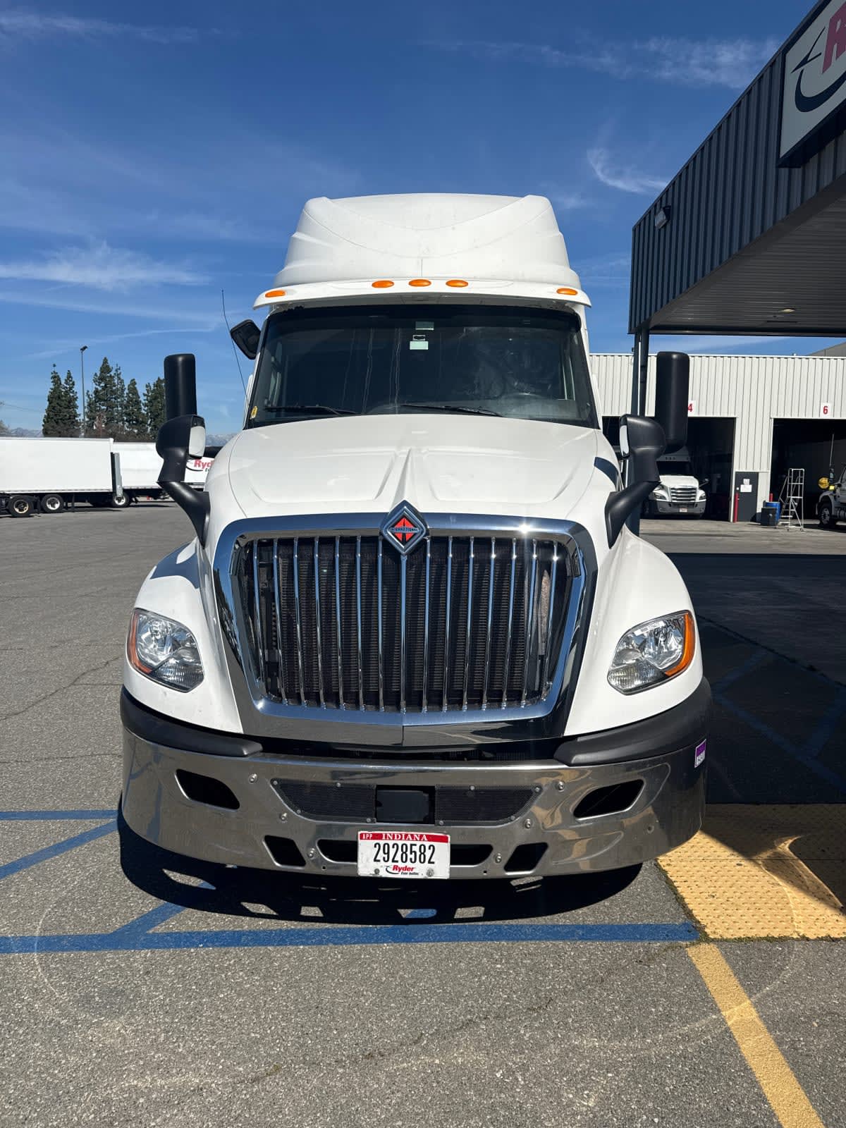 2020 International - image 2