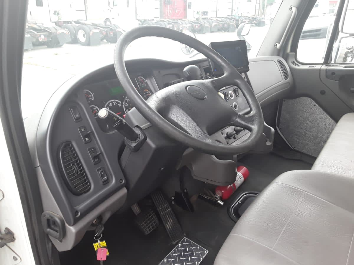 2020 Freightliner/Mercedes M2 106 229641