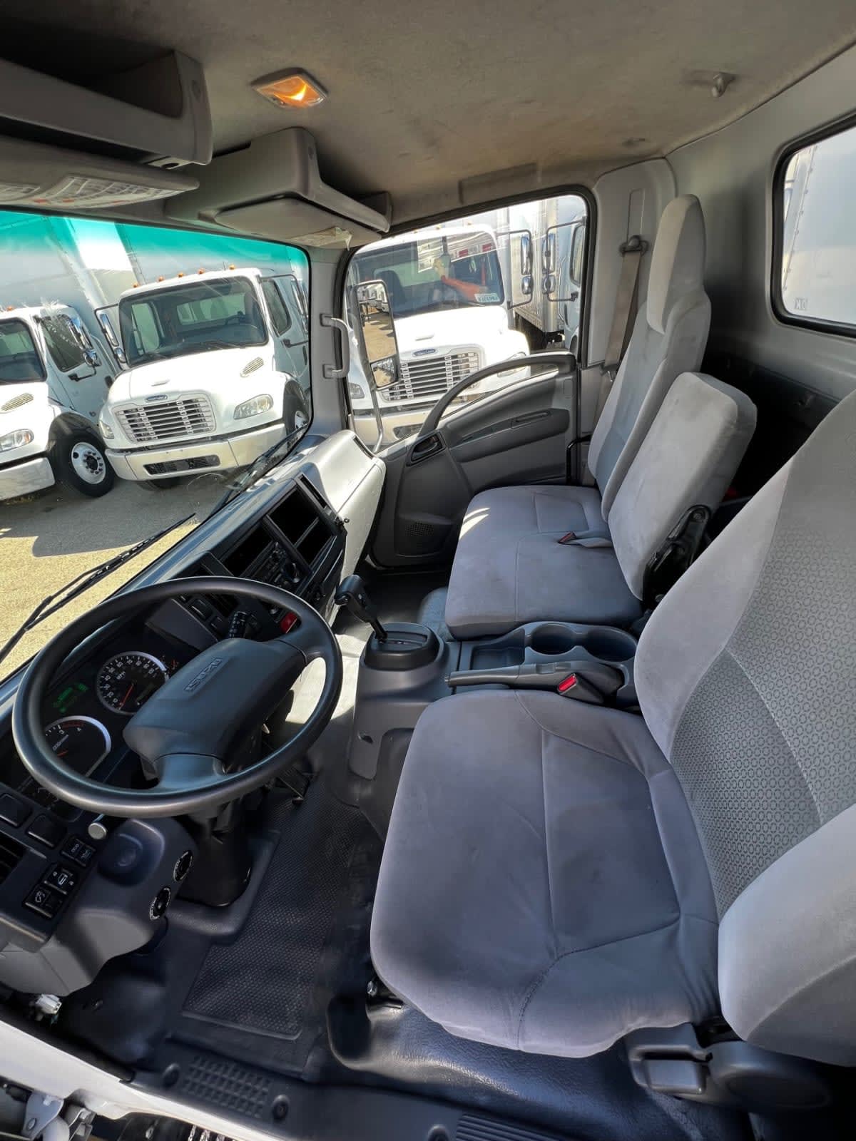 2019 Isuzu NPR HD 229695