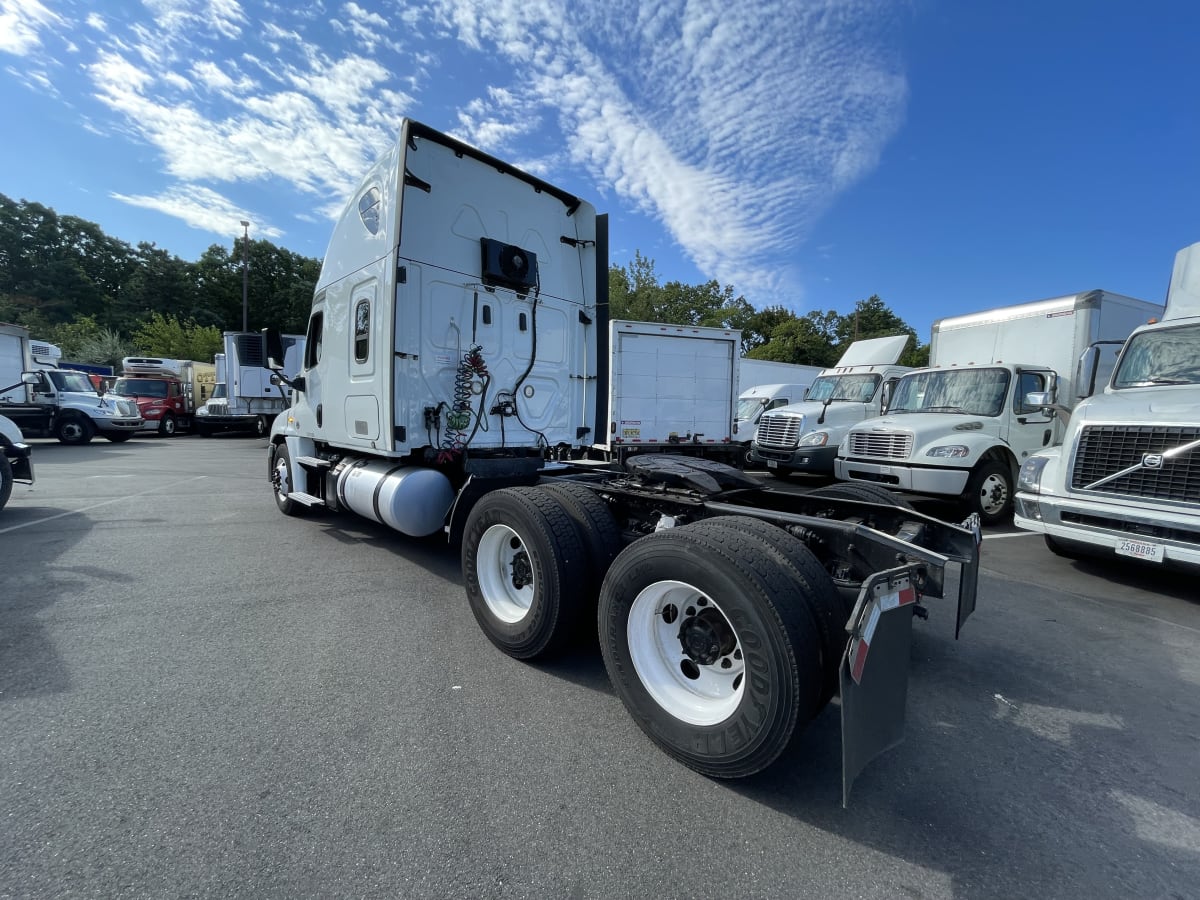 2020 Freightliner/Mercedes CASCADIA 125 229705