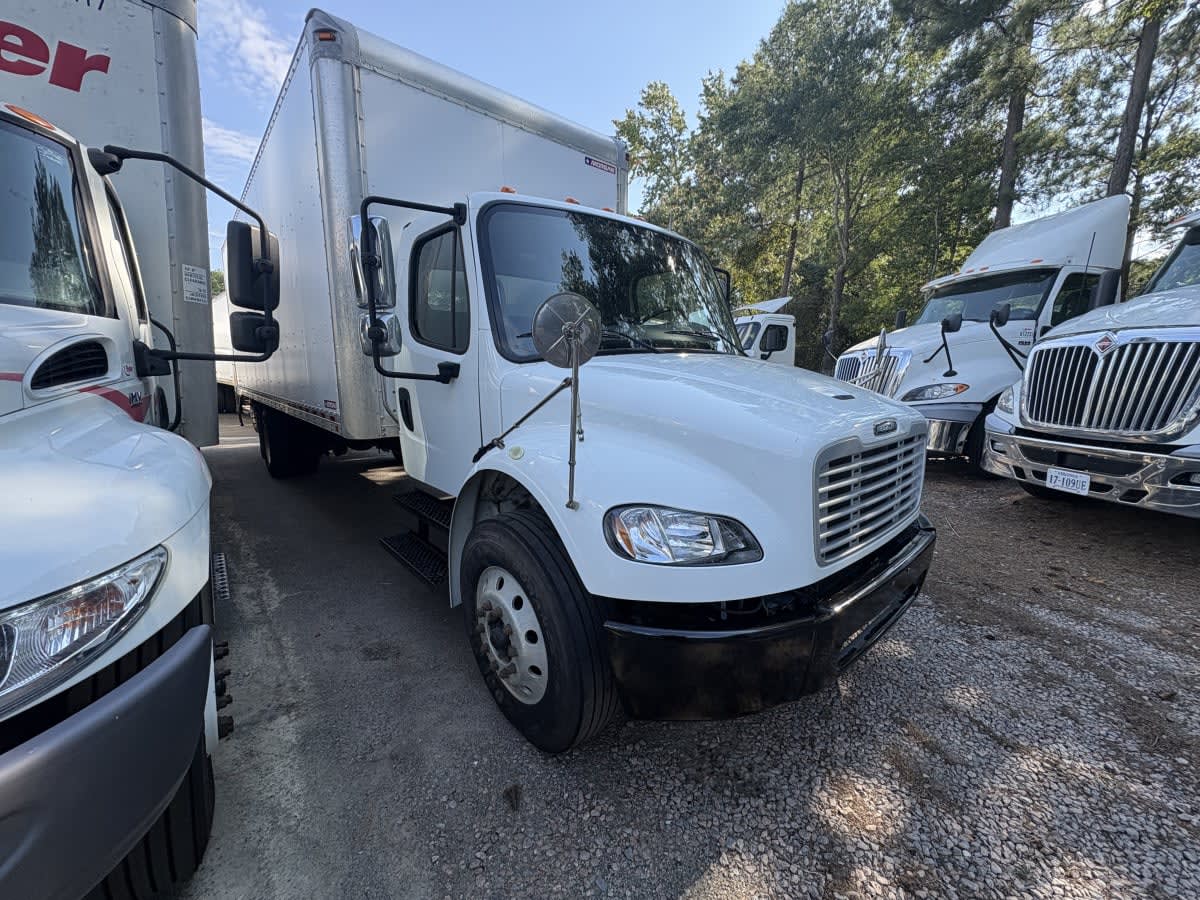 2020 Freightliner M2 106 in Ashland, VA — photo 3