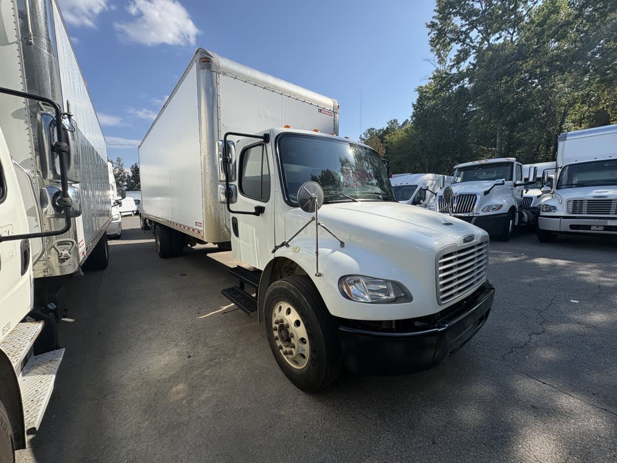 2020 Freightliner M2 106 in Ashland, VA — photo 3
