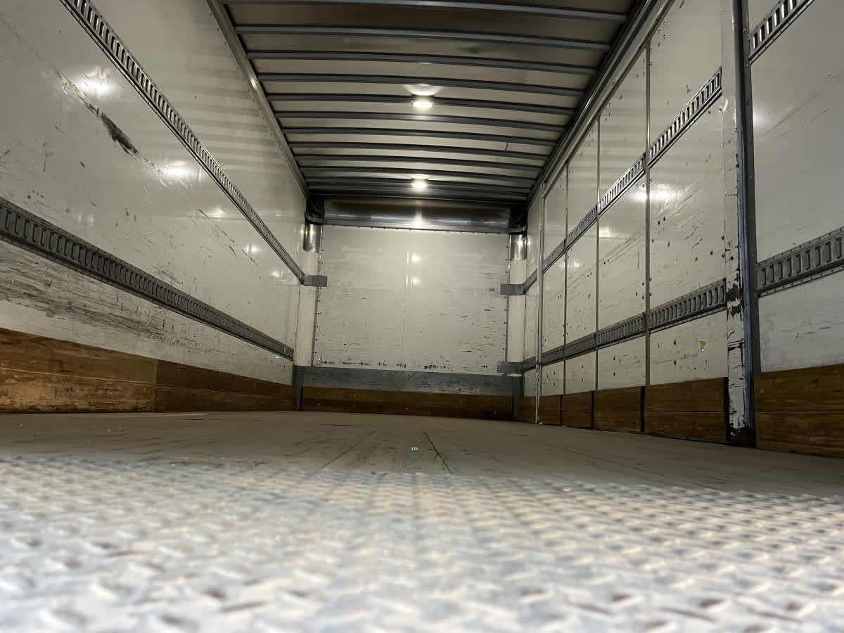 2020 Freightliner/Mercedes M2 106 230226